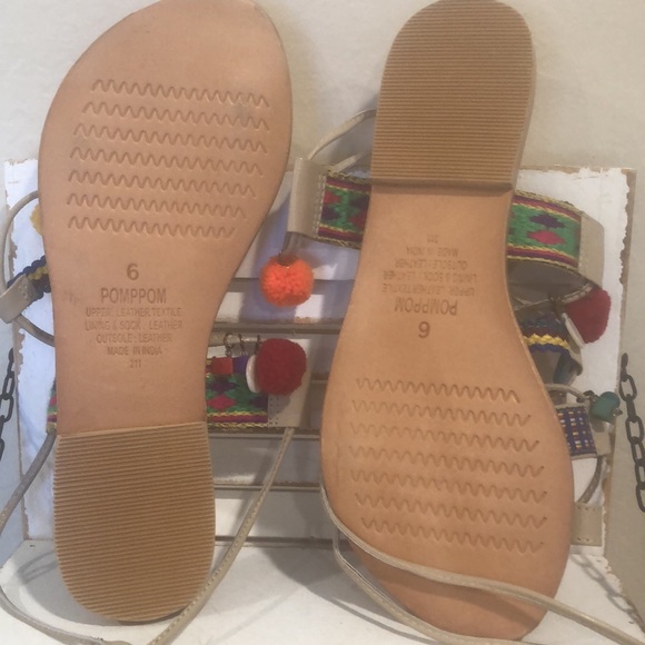 Pom Pom Steve Madden size 6 - Picture 4 of 5